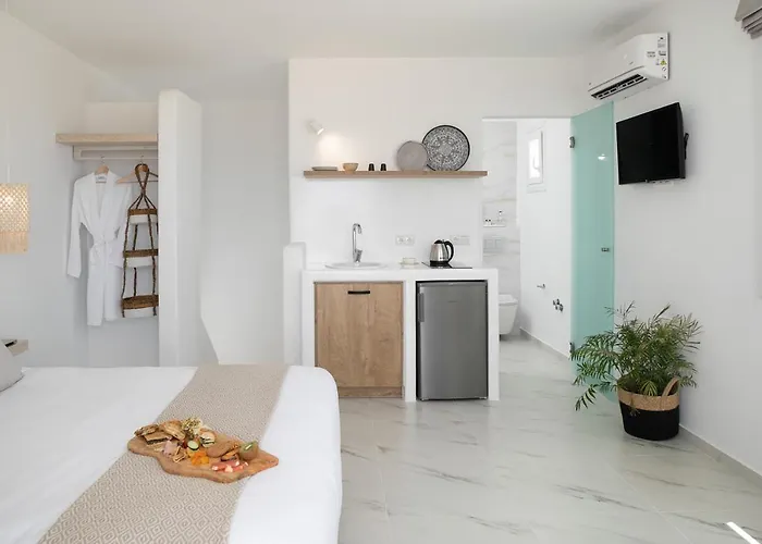 Cosmos Plaka (Naxos)